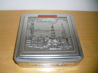 METALLINEN LAATIKKO 20x20x6 cm
