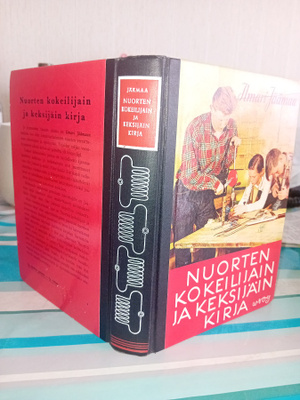 Jäämaa : Nuorten kokeilijain ja keksijäin kirja  ( SIS POSTI
