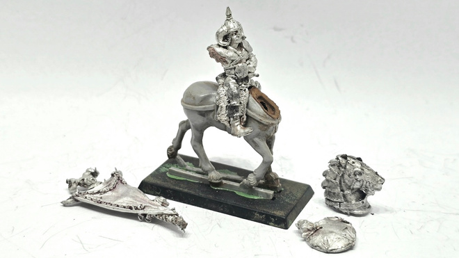WHFB - Chaos Marauder Horsemen Bannerer [G135]