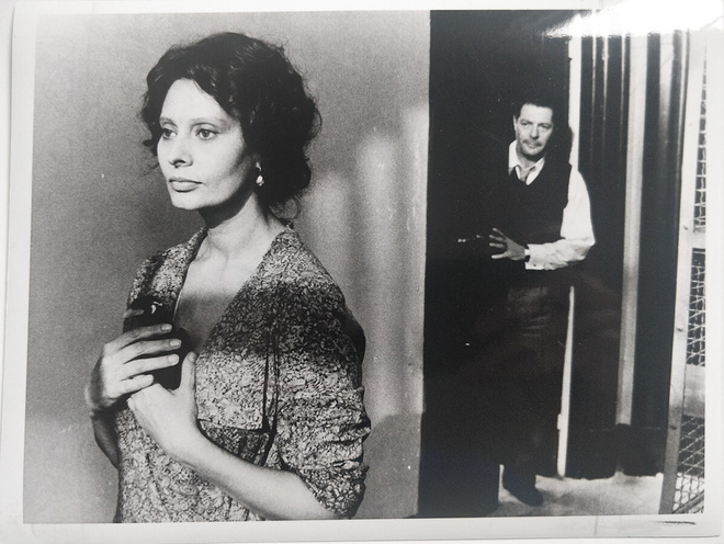 Pressikuva: Kohtaaminen Roomassa (Sophia Loren)