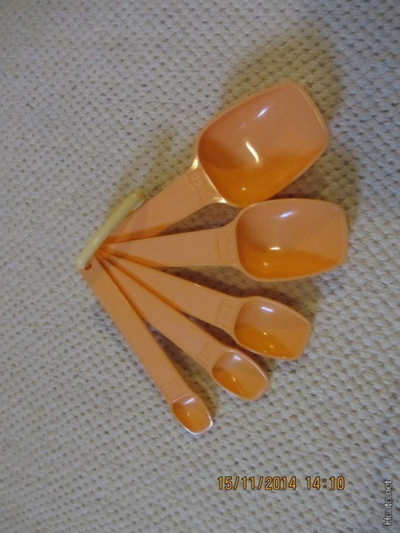 Tupperware Mittalusikat (5), oranssi, uusi