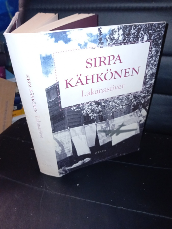 Sirpa Kähkönen : Lakanasiivet ( SIGNED ) SIS POSTIKULU