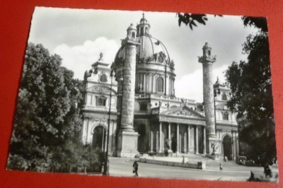 WIEN - Karlskirche - Karlskirkko (K8)