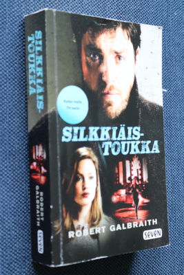 Robert Galbraith : Silkkiäistoukka ( Seven 2018 )
