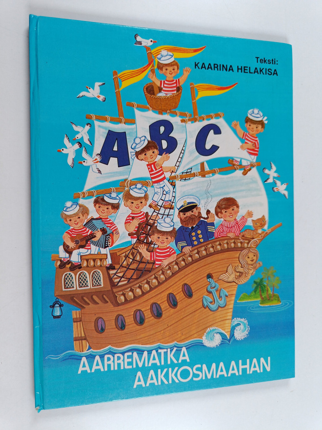 Kaarina Helakisa : Aarrematka Aakkosmaahan