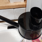MUSTA PELTINEN KUKKIENKASTELUKANNU - pikkukuva 2