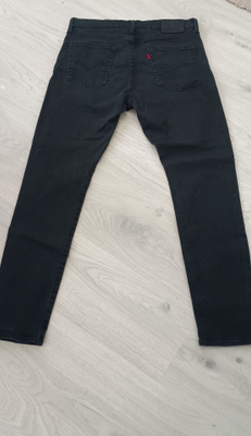 Miesten mustat Levi's 512 farkut 32/32 ovh 120€