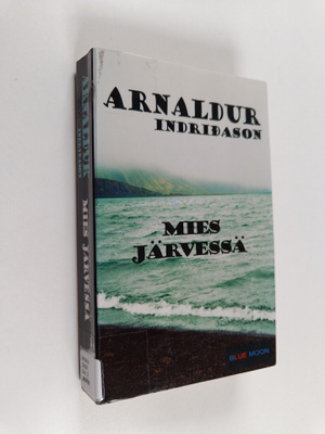 Arnaldur Indridason : Mies järvessä