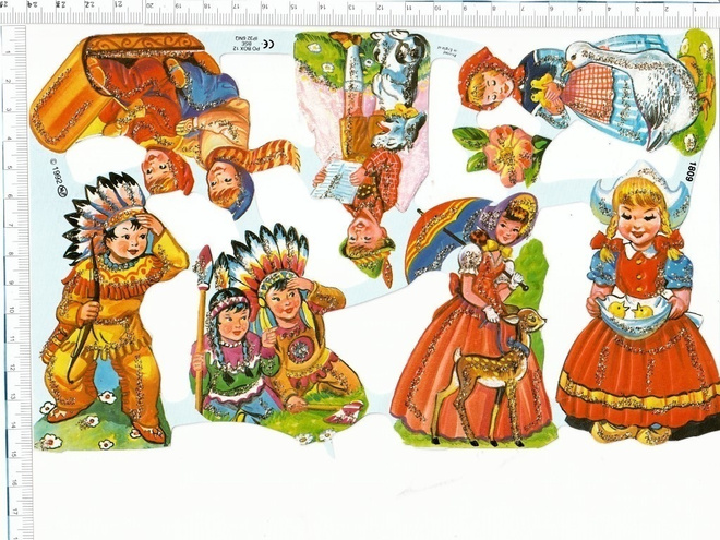 * MLP 1809, lapsia leikeissä-arkki, kultahile *
