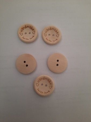 Puinen handmade with love nappi 25mm