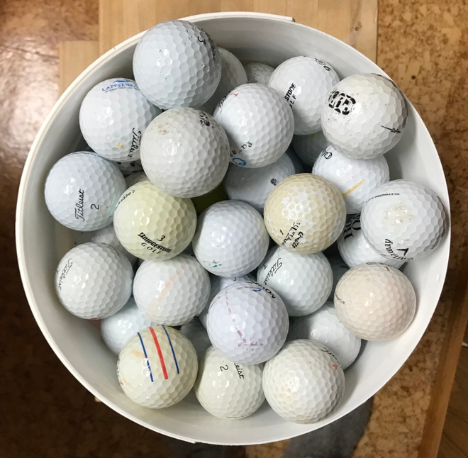 Golfpalloja, 87 kpl, käytettyjä, sekalaisia