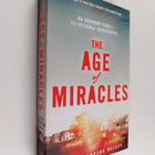 Karen Thompson Walker : The Age of Miracles - pikkukuva 1