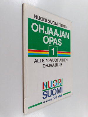 Pentti Hiltunen ym. : Nuori Suomi -tiimin ohjaajan opas 1...