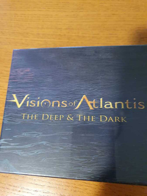 Visions of Atlantis – The Deep & The Dark Deluxe Box / Stric