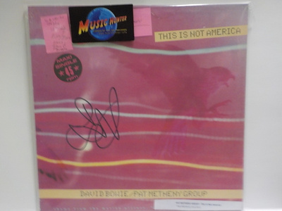 DAVID BOWIE/ PAT METHENY GROUP - THIS IS NOT... ´nimmari !!