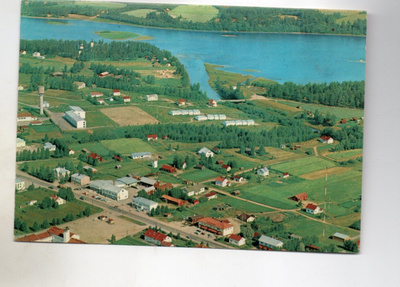 Muhos:: ilmakuva, silta kaukana (Velj.Karhumäki 616)