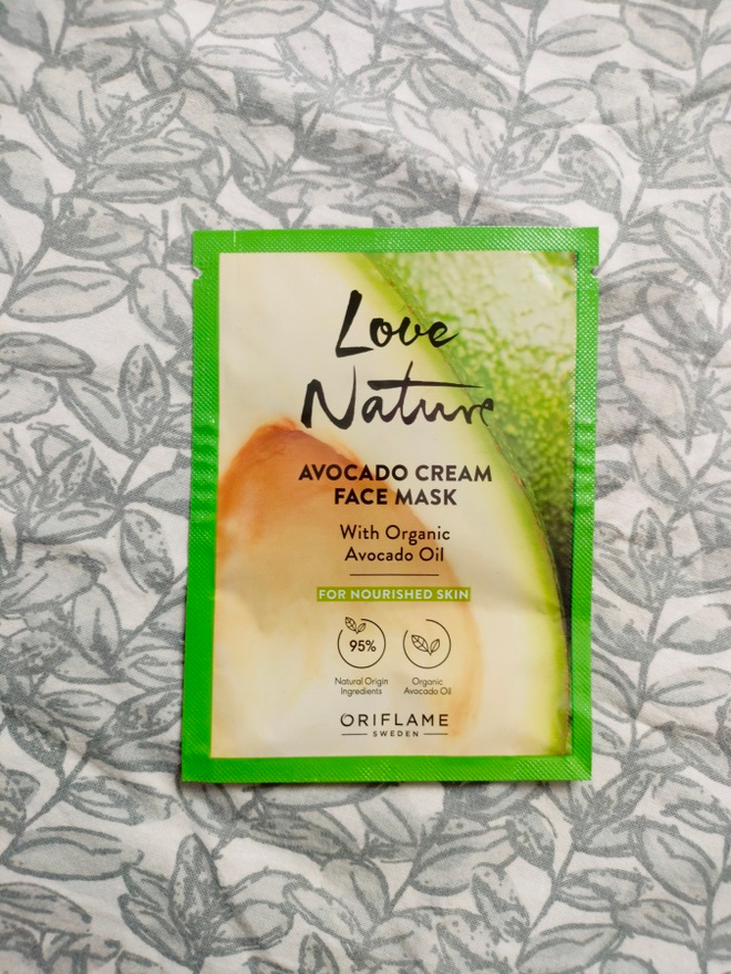 ~Oriflame Organic Avocado Oil -kasvonaamio~