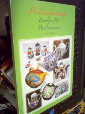 Aira Suomela : Posliinikannuja  ( 2011 ) Sis.postikulut