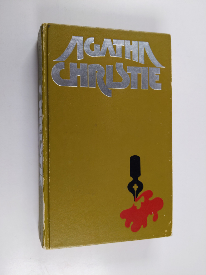 Agatha Christie : Aikataulukon arvoitus / Ikiyö