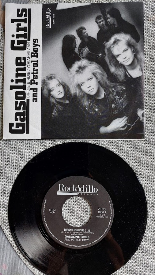 7" Gasoline Girls and Petrol Boys: Birdie Birdie / Yökahvila