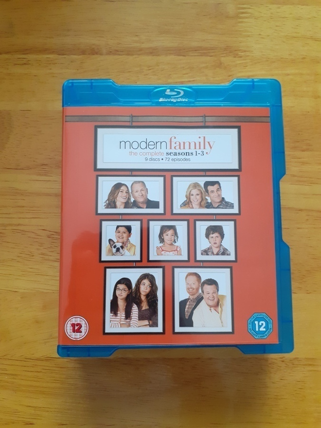 Modern Family - Seasons 1-3 BLU-RAY