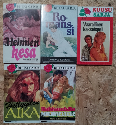 RUUSUSARJA  - ns. naisten romaanisarjan  viisi kirjaa