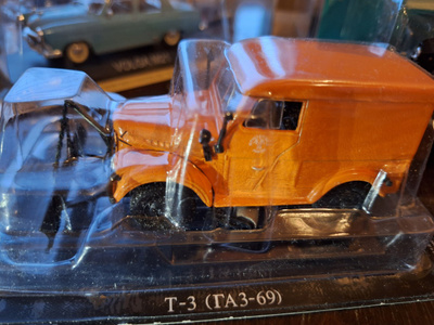 DeAgostini GAZ postiauto lumiauralla 1 43 uusi