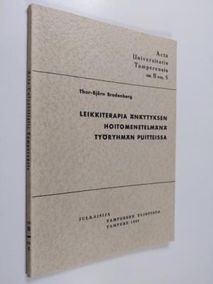 Thor-Björn Bredenberg : Leikkiterapia änkytyksen hoitomen...