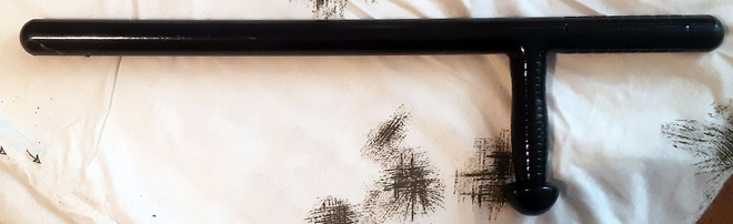 Pamppu - Puinen - Tonfa-mallinen - 60 cm x 17 cm