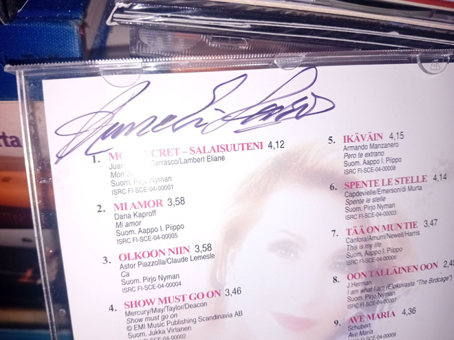 CD Anneli Sari : Suuret tunteet - Suuret laulut ( SIGNED )