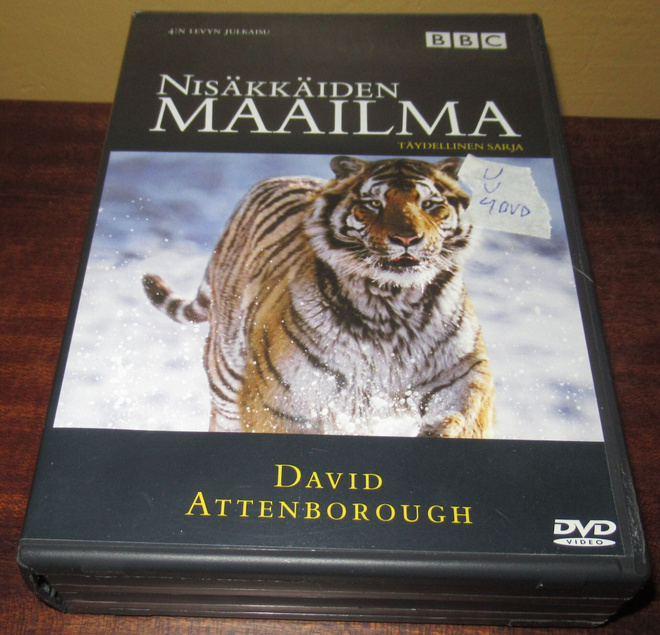 David Attenborough Nisäkkäiden maailma 4 dvd-levyn boxi