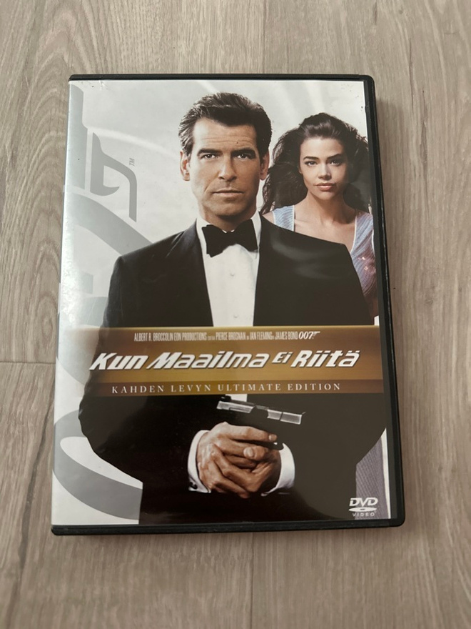 James Bond - Kun maailma ei riitä (2disc ultimate edition)