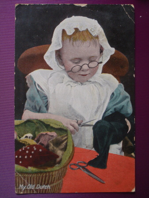 Nuori ompelija työssään WANHA 1909