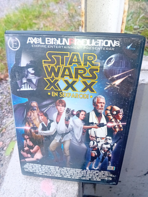 STAR WARS XXX ( SIS POSTIKULU )