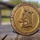 Sotaaikainen Hakaristein merkki. Valmistajan leimalla. - pikkukuva 2
