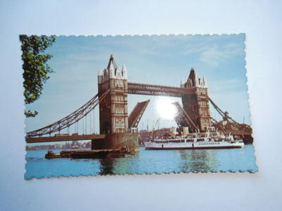 TOWER BRIDGE LONTOO