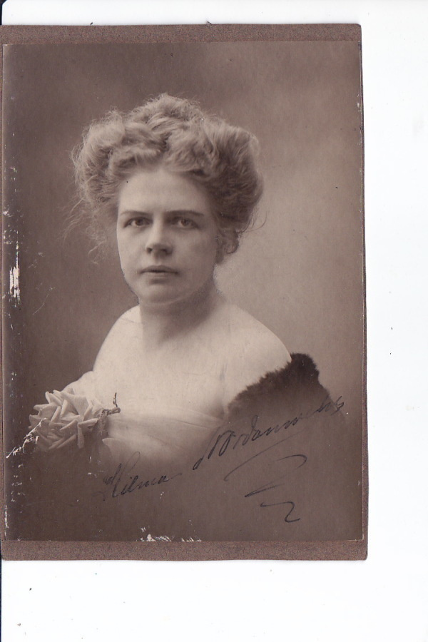Valokuva Näyttelijä Hilma Frey Nordenvall? + Nimmari 1900-l