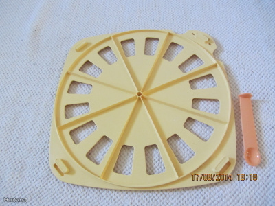 Tupperware Bake-to-Basics Croisant Maker, keltainen, uusi