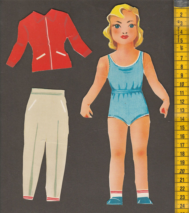 Paperinukke tyttö 1940-50-luku