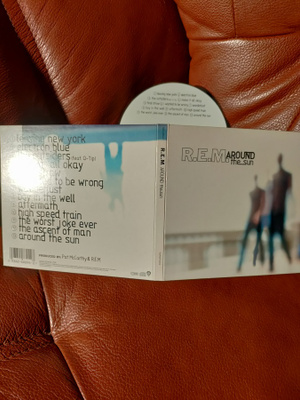 R.E.M-around the sun CD.