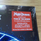 Night Demon – Year of The Demon LP (Lilac Vinyl) - pikkukuva 2