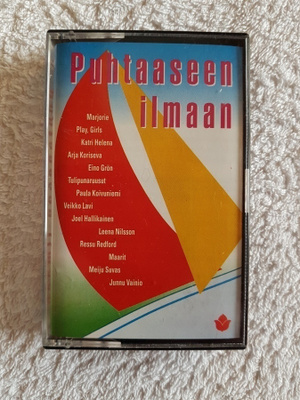 PUHTAASEEN ILMAAN C-KASETTI FREDERIK ym.