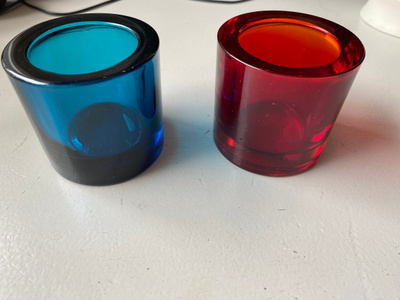 Iittala Kivi tuikku väliväri ja punainen