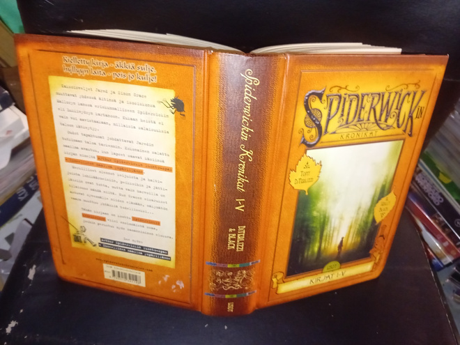 Spiderwickin kronikat kirjat I-V ( SIS POSTIKULU )