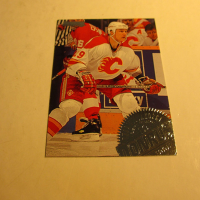 donruss lätkäkortti calgary flames vesa viitakoski