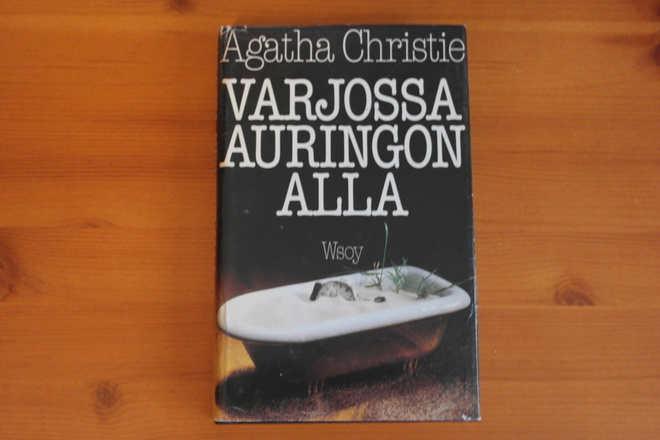 Agatha Christie:Varjossa auringon alla.3.P.1982.Sid.