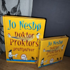 Jo Nesbø - Doktor Proktors pruttpulver  Uusi äänikirja+Kirja - pikkukuva 1