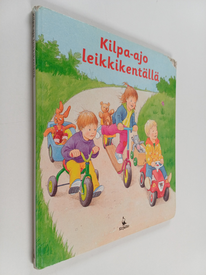 Ute Lutz : Kilpa-ajo leikkikentällä