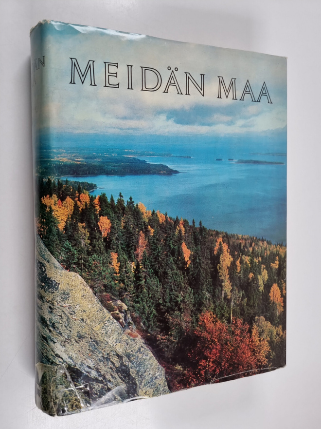 Meidän maa : Suomi sanoin ja kuvin : 59 värivalokuva