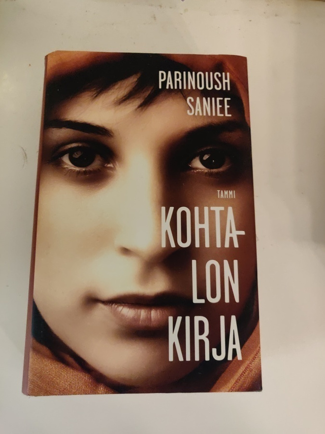 Parinoush Saniee; Kohtalon kirja